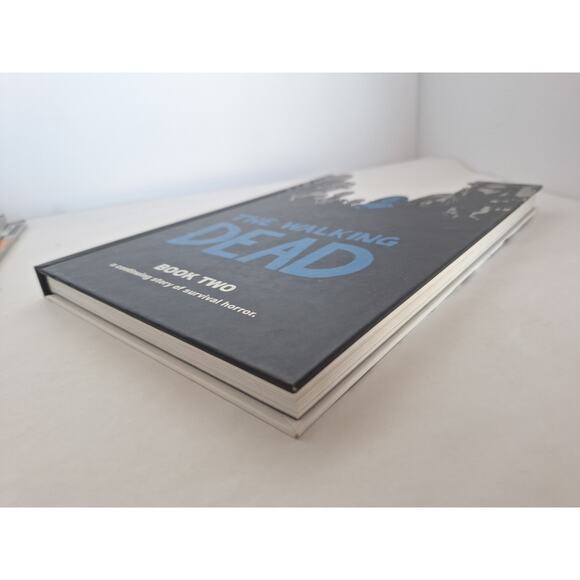 The Walking Dead Book Two Hardcover – Image Comics, Kirkman (NM) - Picture 4 of 5